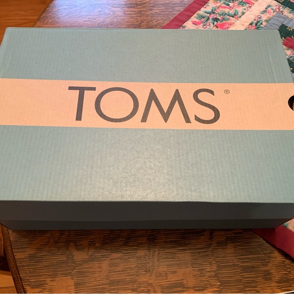 TOMS Women’s Size 11 Paxton Leather, Faux Fur Lined Shoe/Boot - Picture 4 of 6